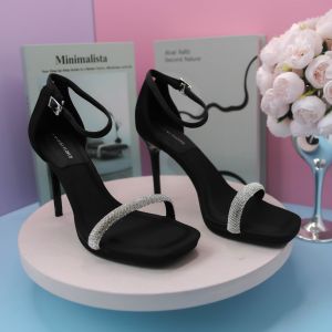 Khám phá Dép Cao Gót Nữ TGG 899-1 Màu Đen Da Mịn Quai Đính Đá Size 35
